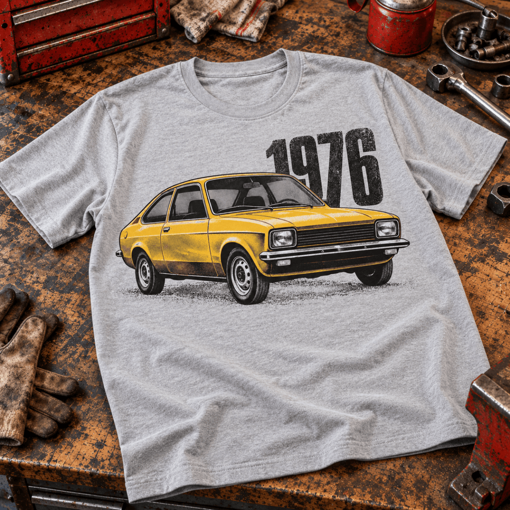 1976 retro hatchback t-shirt in sport grey (heather grey), front workshop garment view – car-ts-0157
