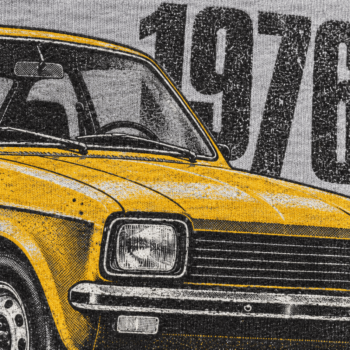 1976 retro hatchback t-shirt in sport grey (heather grey), print close-up – car-ts-0157