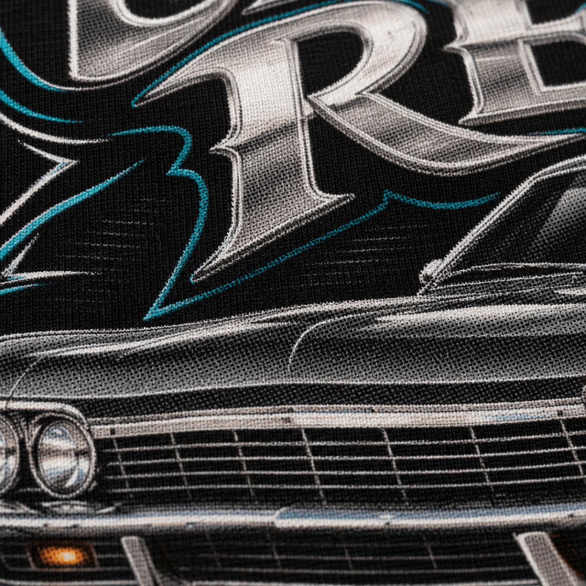 Chrome Rebel classic american car t-shirt in black, print close-up – car-ts-0129