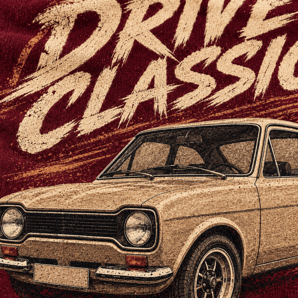 Drive Classic ford escort mk1 hoodie in burgundy, print close-up – car-hd-0156